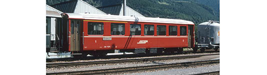 074-9556121 - 0m - Einheitswagen I AB 1541 rot mit Signet, RhB, Ep. III - IV